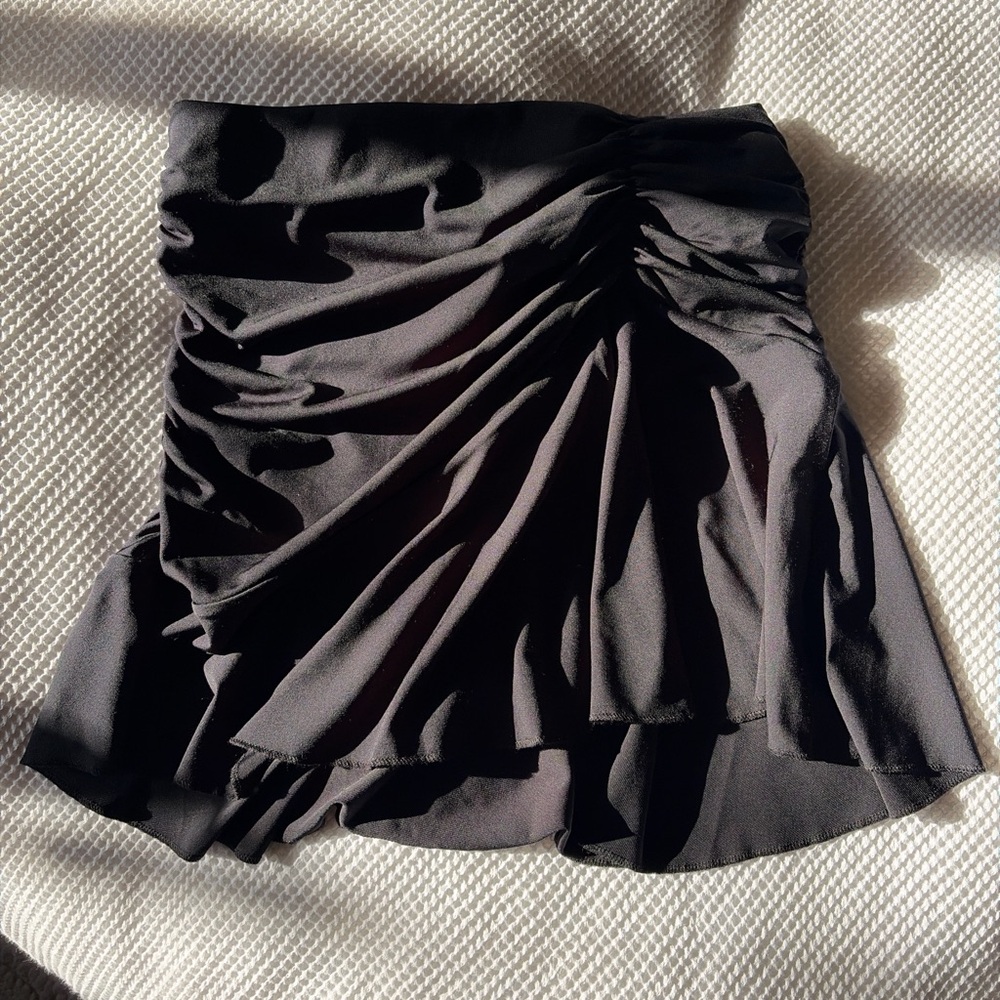 Divided Elegant Black Asymmetrical Skirt